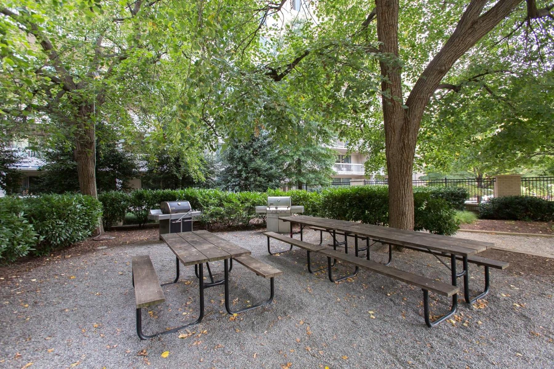 Spacious 2 Bedrooms Apt @Crystal City With Gym Άρλινγκτον Εξωτερικό φωτογραφία