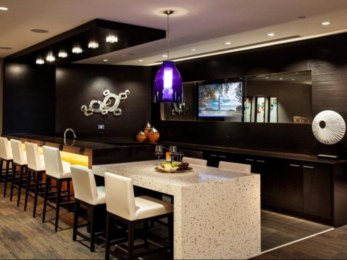 Spacious 2 Bedrooms Apt @Crystal City With Gym Άρλινγκτον Εξωτερικό φωτογραφία