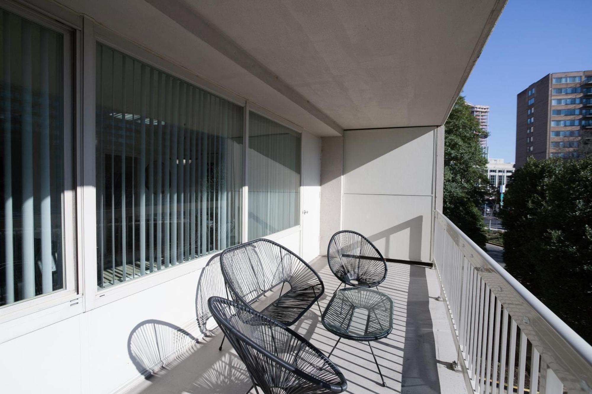 Spacious 2 Bedrooms Apt @Crystal City With Gym Άρλινγκτον Εξωτερικό φωτογραφία